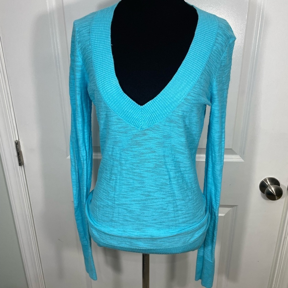 Express Turquoise Knit Sweater Size Medium CB-30